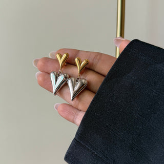 Luvé Earrings