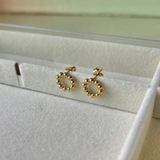 Mini Como Earrings