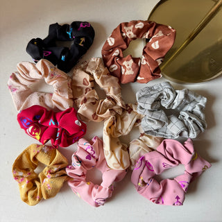 Set of 3 Scrunchies (Random Colour)